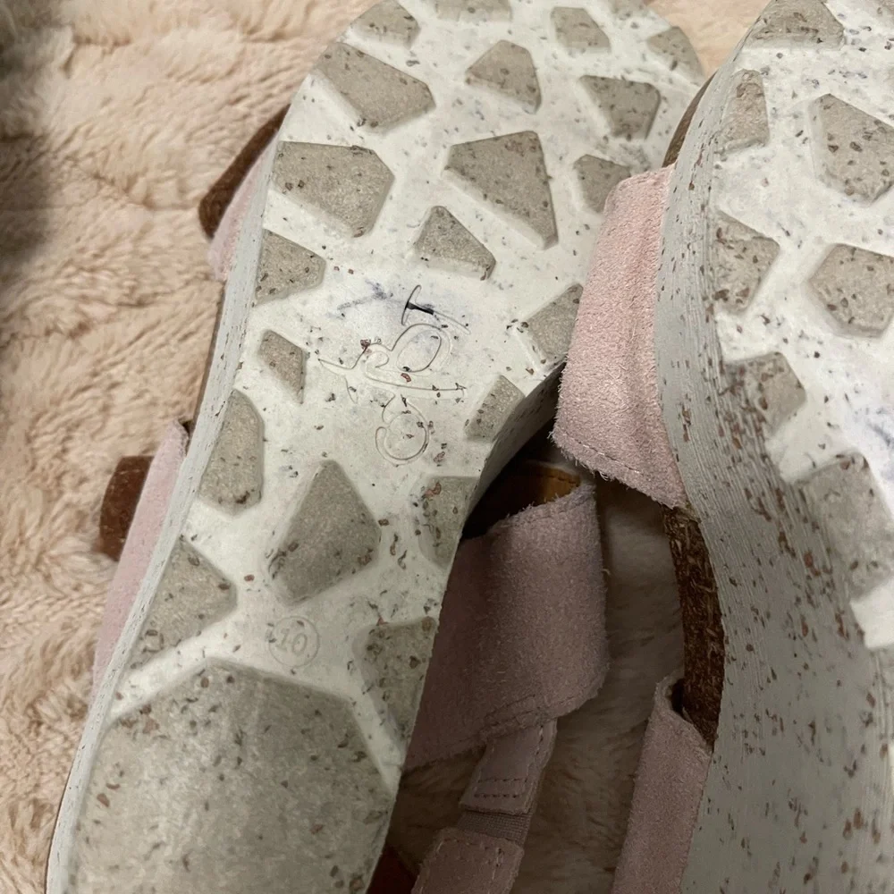 Otbt Fair ISLE WEDGE SANDALS size 10 pink suede leather comfort